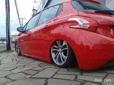 Peugeot 208 Rebaixado Aro 17"