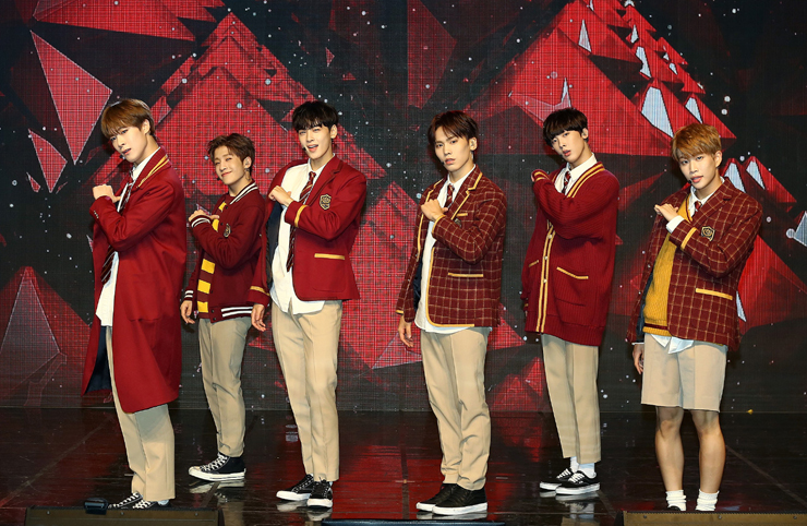 오늘자 아스트로 컴백 쇼케이스 | 인스티즈