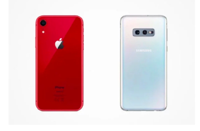 s10e vs iphone 8