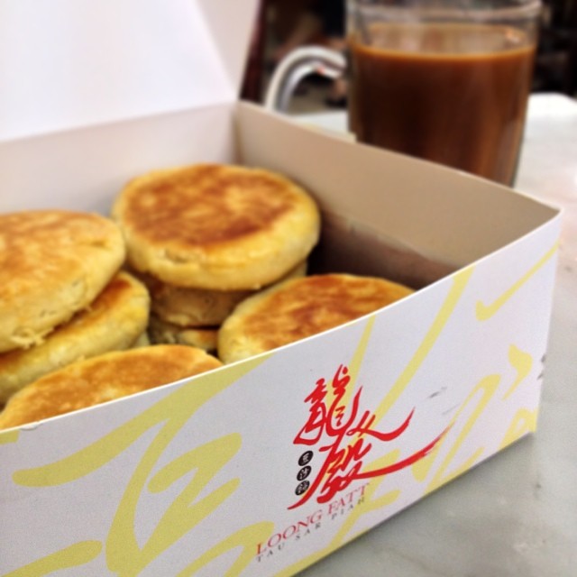 9 Food Souvenirs to Bring Back from Singapore rolling writes