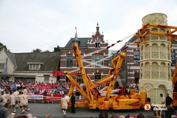Bloemencorso: παρέλαση λουλουδιών στην Ολλανδία