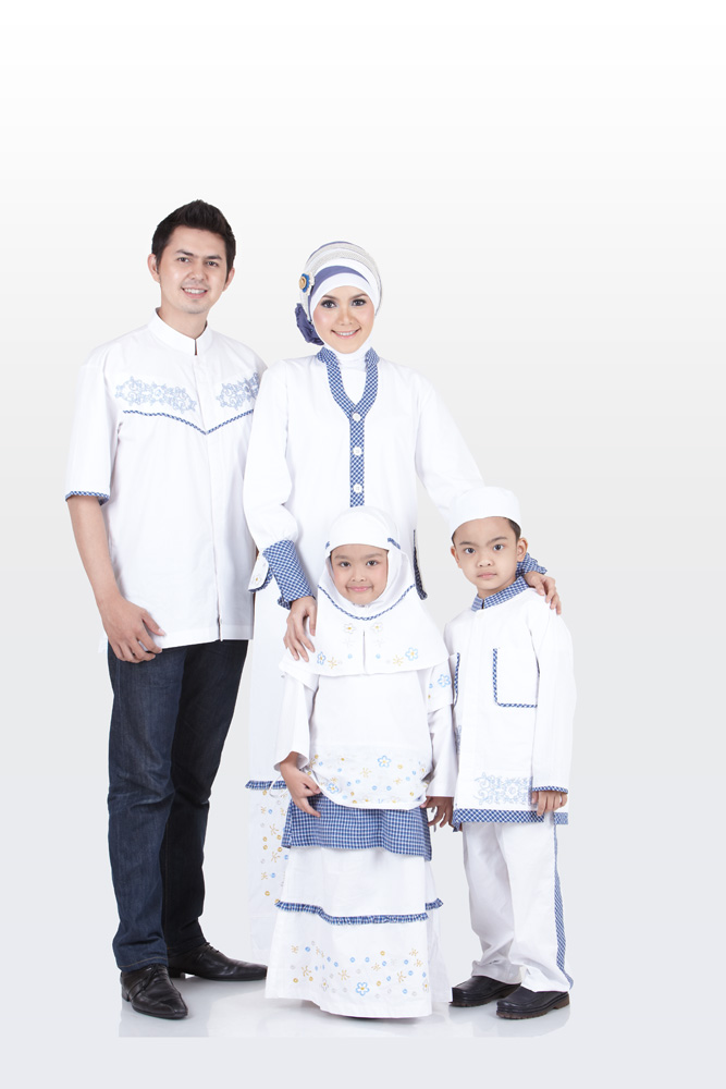 25 Model Baju  Muslim  Keluarga Warna Putih  Terbaru 2019 