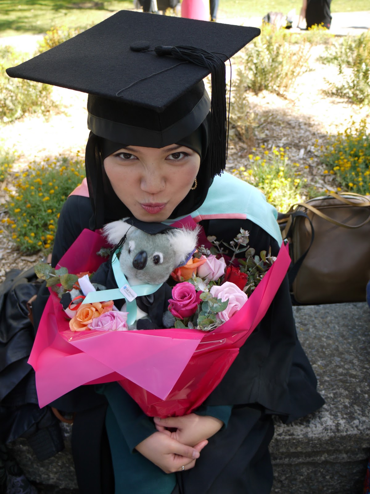 how to wear graduation cap with hijab