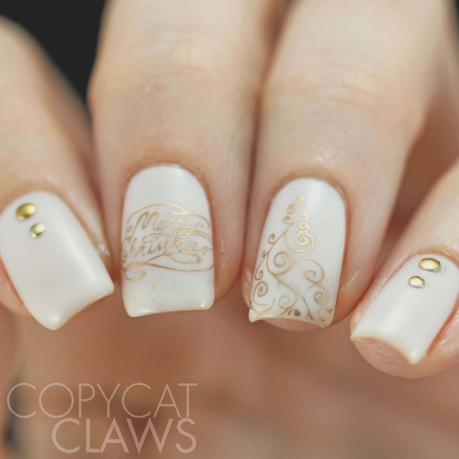 Copycat Claws: Simple Christmas Nails