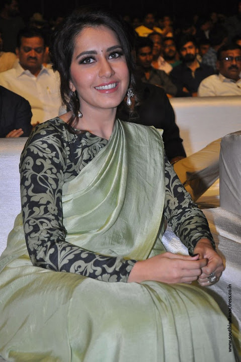 Raashi Khanna at Touch Chesi Choodu movie Pre-Release