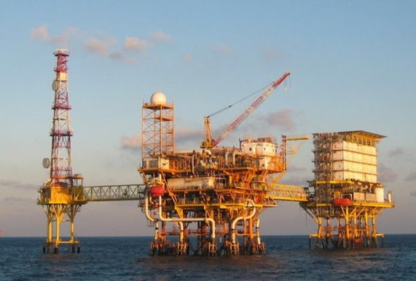 EPN anuncia nuevo yacimiento de gas y crudo en Veracruz...será explotado por extranjeros. EPN anuncia nuevo yacimiento de gas y crudo en Veracruz...será explotado por extranjeros.