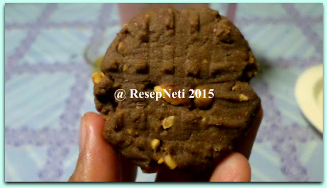 Resep Biskuit Coklat Kacang di dapur kusNeti 2015