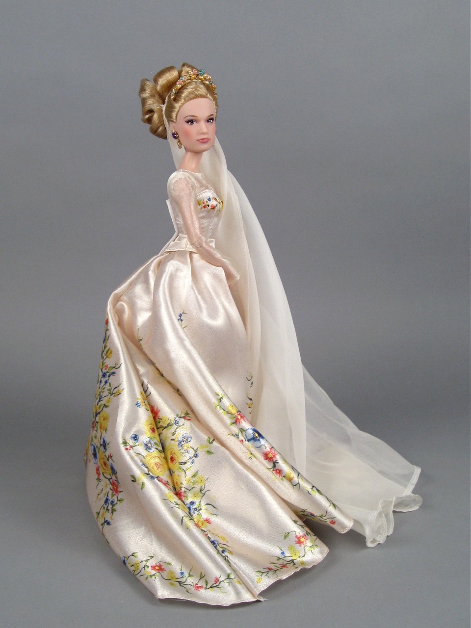 Disney Store's wedding Cinderella doll