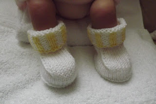 http://www.craftsy.com/pattern/knitting/accessory/springtime-baby-booties/141095?rceId=1461311031143~b1wb6mbx