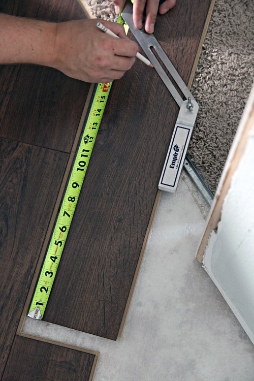 Floating Laminate Floor Installation, How To Measure Angle Cuts For Laminate Flooring
