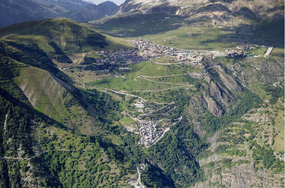 All things Alpe d'Huez - Pedal Dancer®