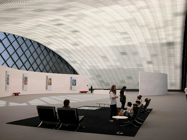 O interior do “Olho”, anexo do Museu Oscar Niemeyer - MON