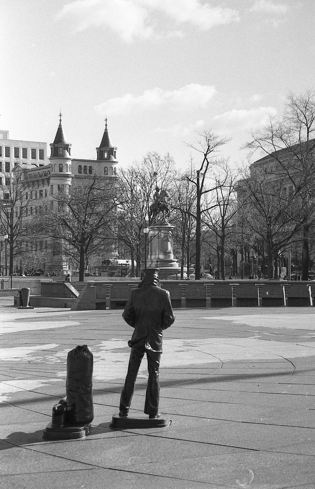 A Quirky Guy with a Camera: Sheep in Wolf's Clothing: The Nikon N5005