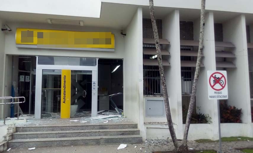 Grupo armado explode agência do Banco do Brasil em Governador Mangabeira