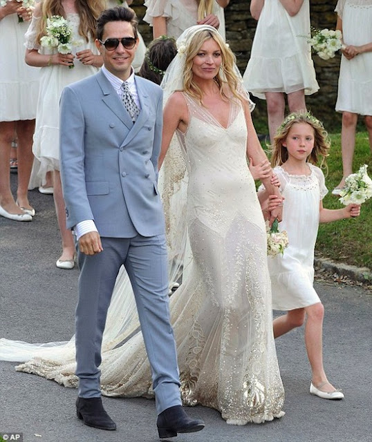 pastel blonde: Kate Moss's wedding