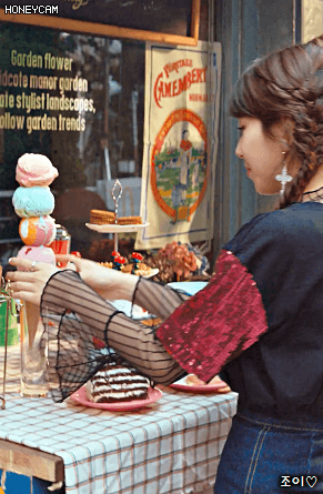 V30 광고 트와이스.gif | 인스티즈