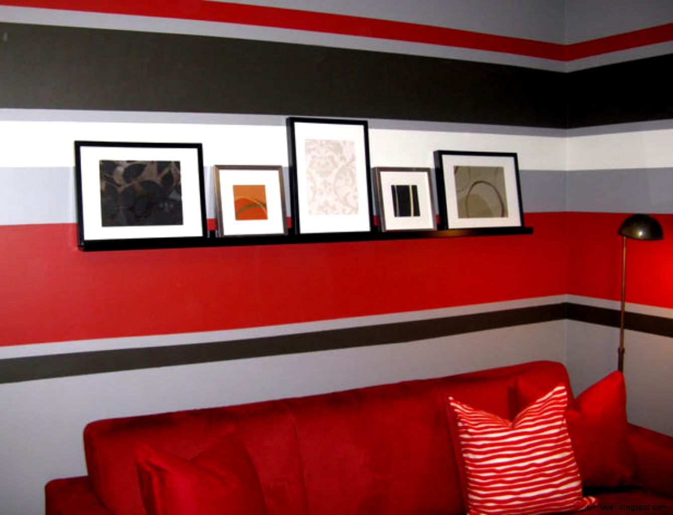 окрашивание стен в разные цвета. интерьер стен водоэмульсионной краской. розовые стены в интерьере. покраска стен в квартире. крашеные стены в интерьере.