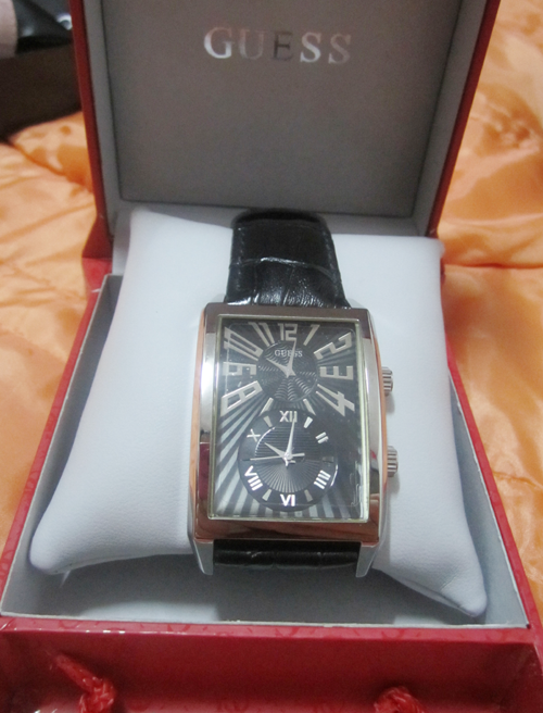 Wansteddy Tales Won GUESS watch worth RM1800!