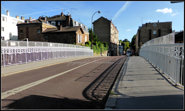 White bridge Versailles pont rue du Parc de Clagny