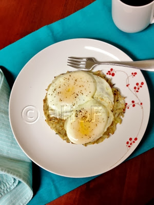 hash browns, potatoes, side dish, eggs