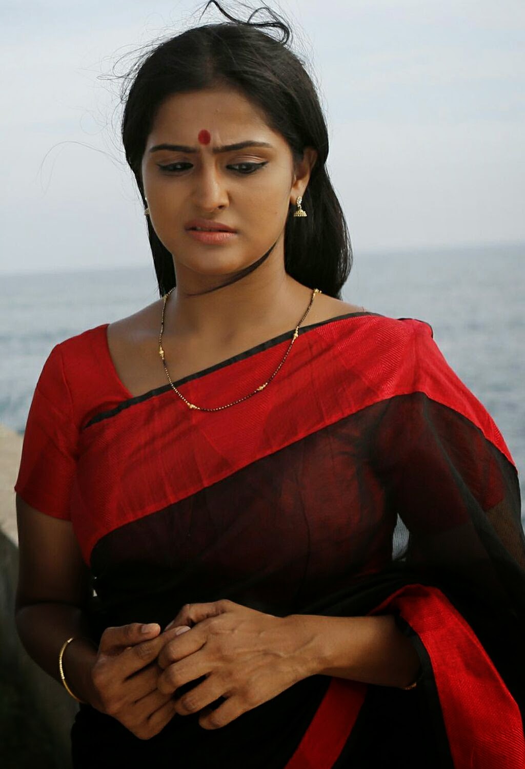 Ramya Nambeeshan Sex - Actress Ramya Nambeesan Latest Red Saree Photoshoot
