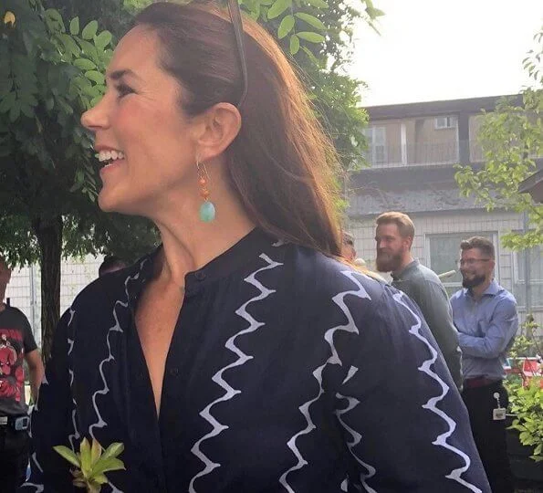 At that event, the Crown Princess wore a shirtdress by Apiece Apart