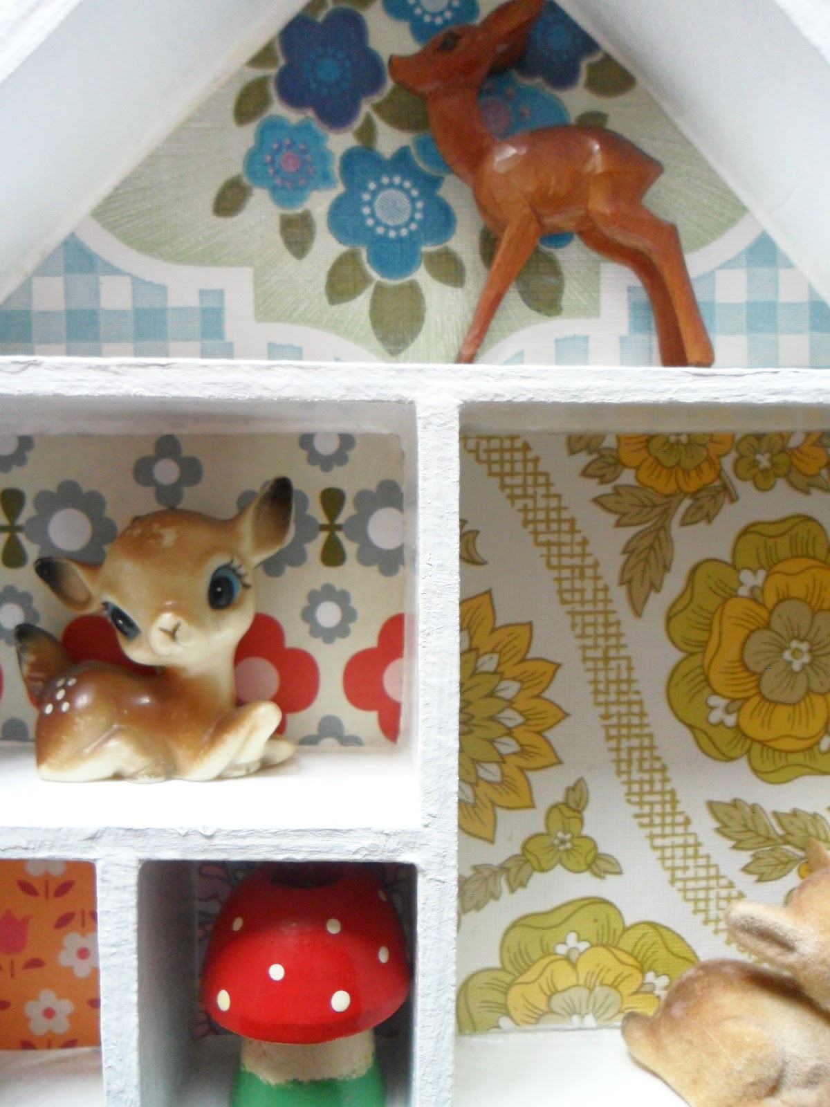 Teawagontales more things to do with vintage wallpapers...