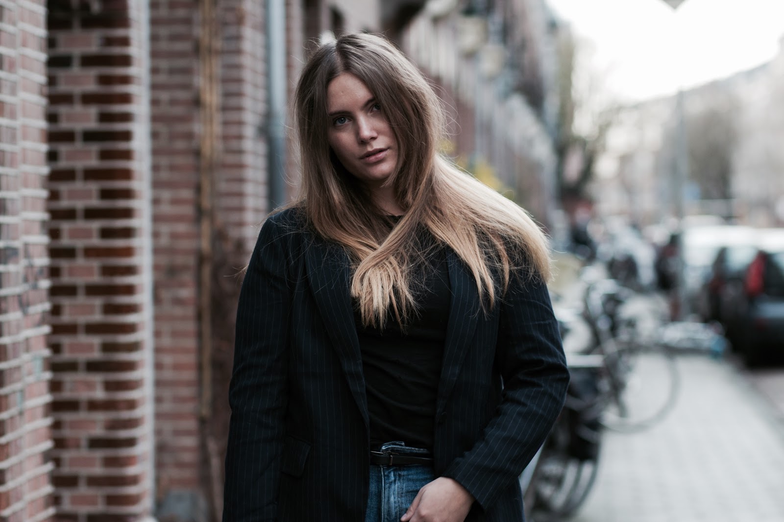 PIN STRIPE OBSESSED deau, blogger, dominique, candido, blazer, h&m, shirt, zadig et voltaire, jeans, h&m, stella mccartney, shoes, fashion, blogger, blog, mode