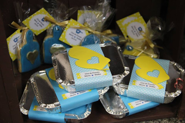 chá de panela chá bar, chá de panela, azul e amarelo, decoração, lembrancinhas