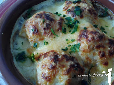 Huevos al horno con bechamel