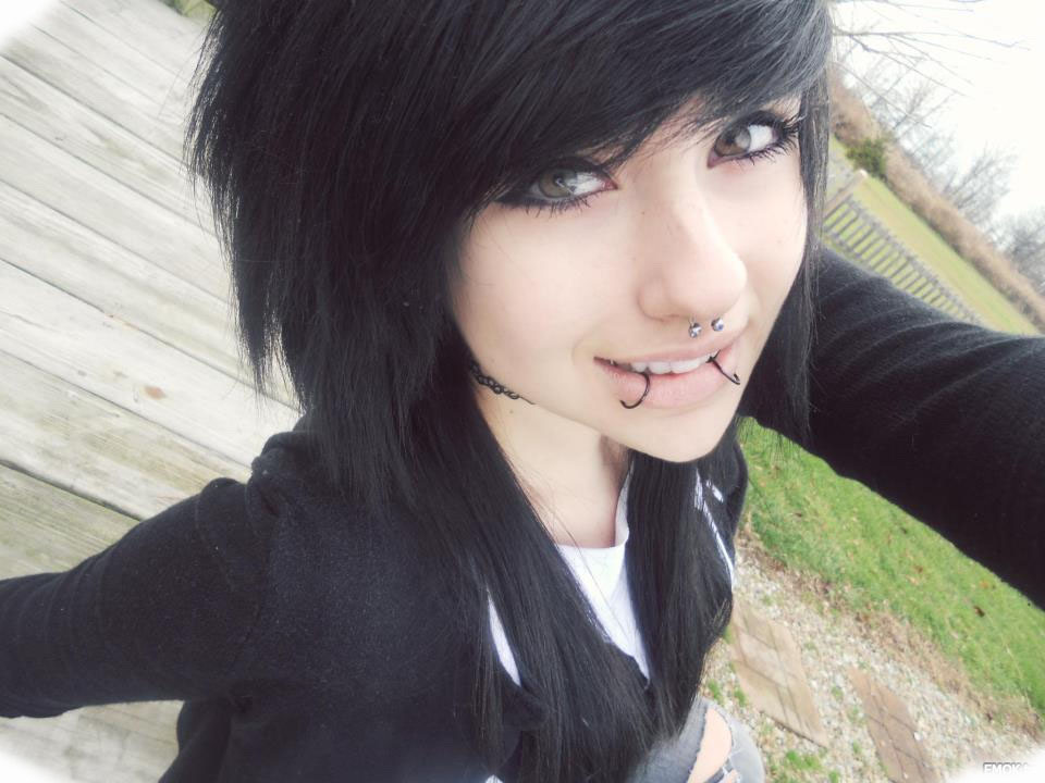 Emo What Are Some Emo Hairstyles For Girls 