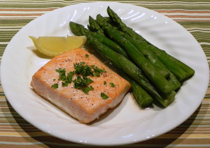 The Iowa Housewife: Roasted Salmon with Butter From Mark Bittman
