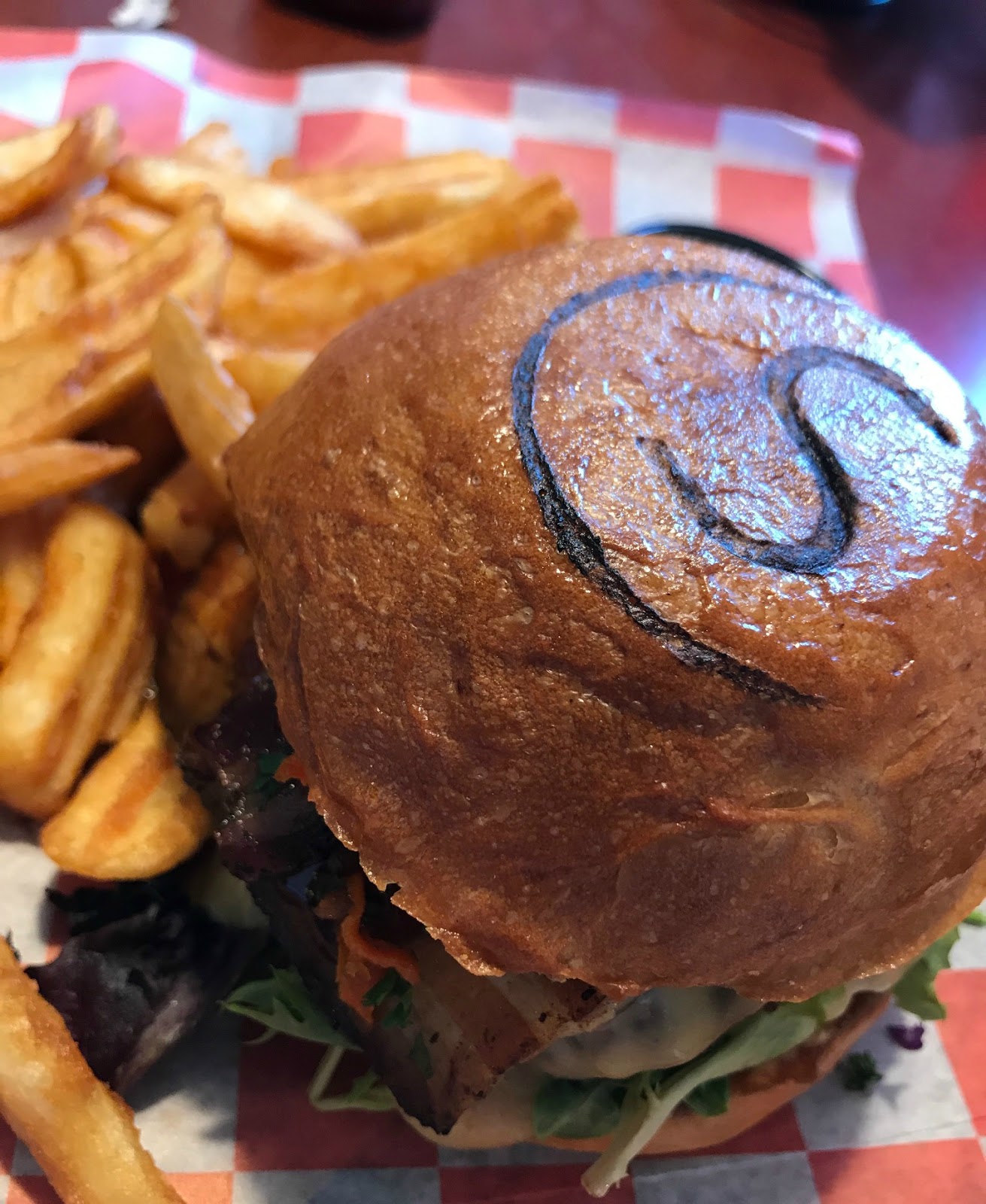 Restaurant Review Sammys Craft Burgers And Beer Blue Ash The Food