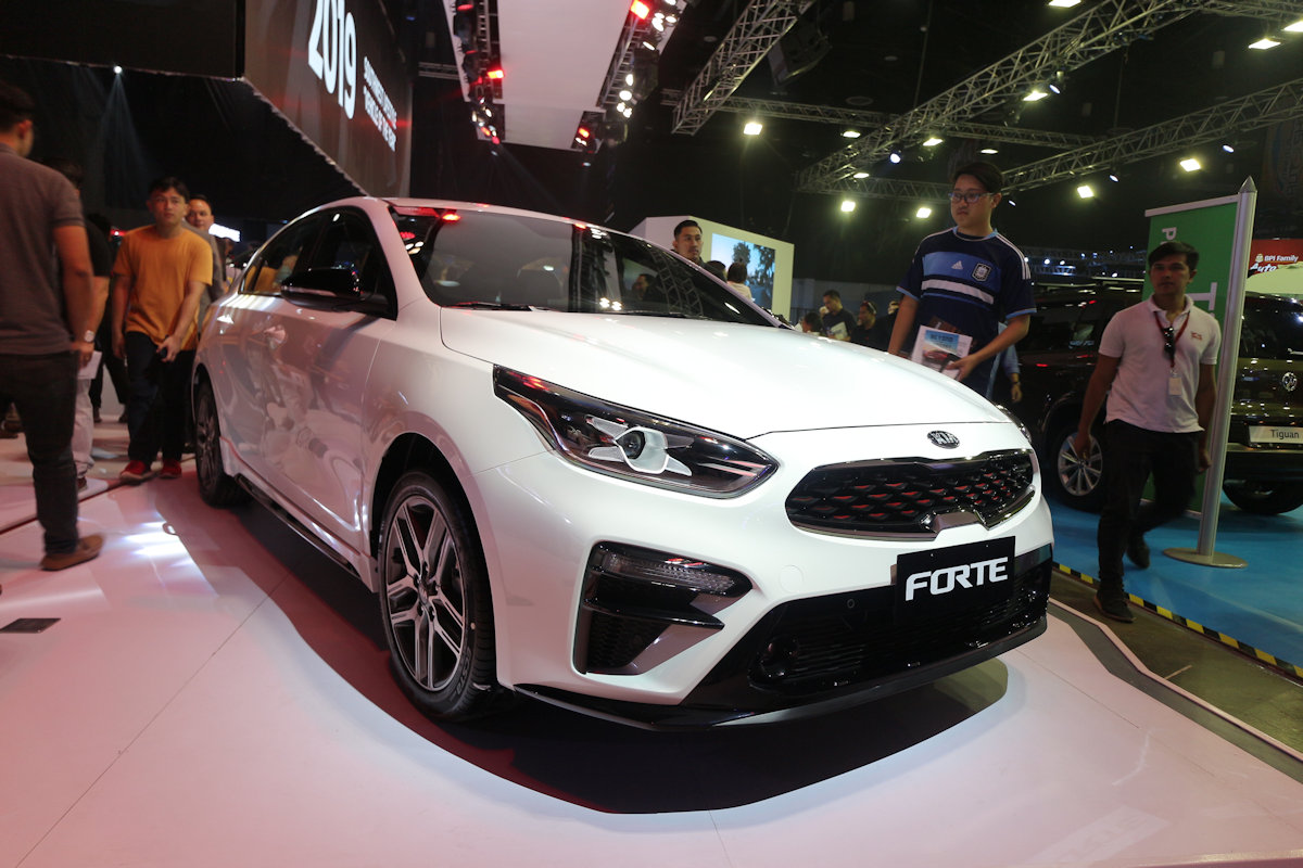 Kia Philippines's Surprise Unboxing is the Civic RS Fighting Forte GT ...