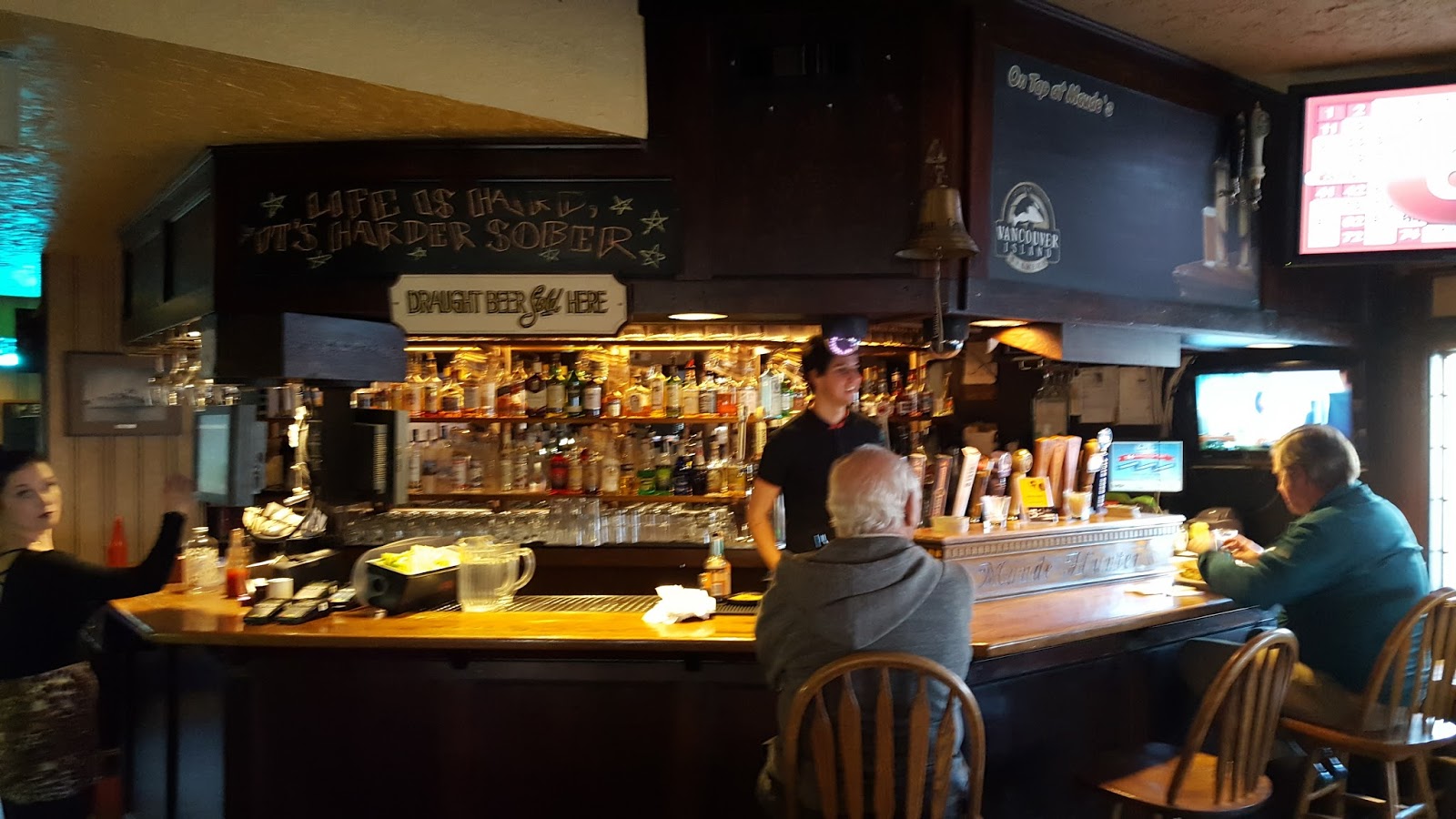 Jeeps Pubs Taverns and Bars Maude Hunter's Pub (Victoria, British