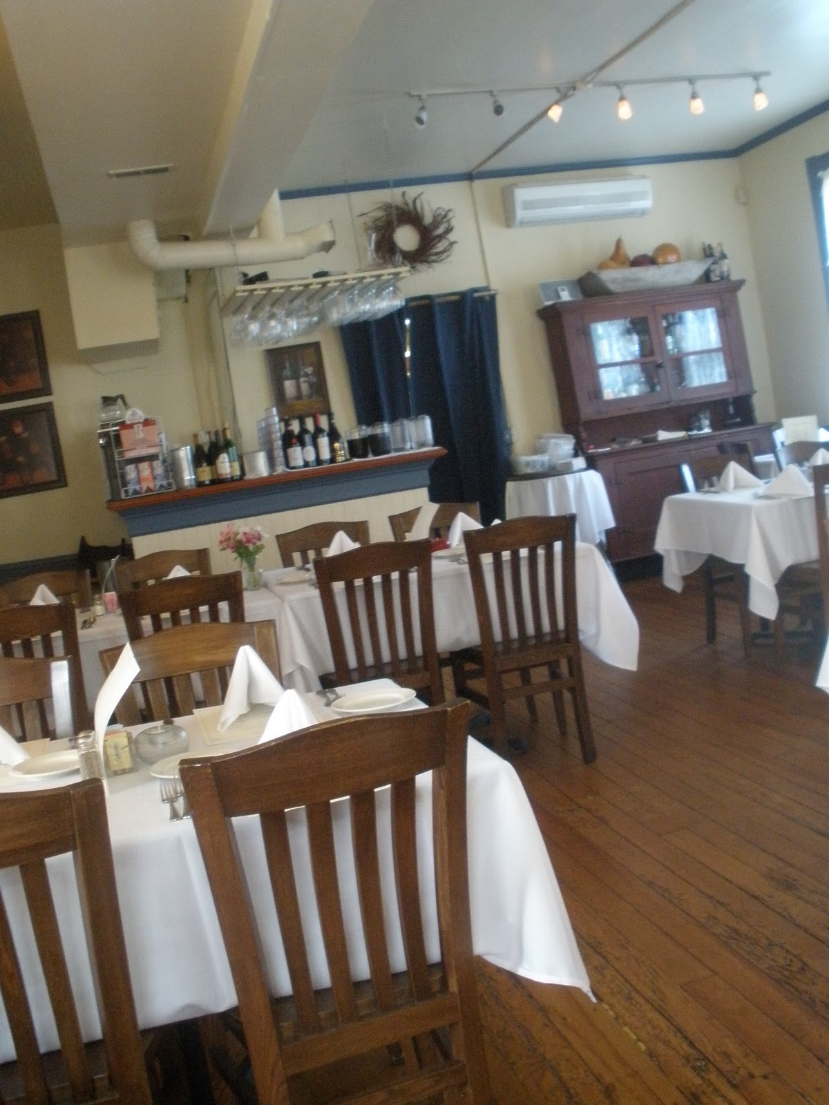 A Hidden Gem in Toano Dudley's Farmhouse Grille