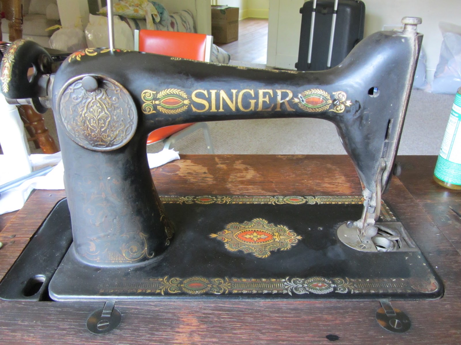 Errant Pear: Singer 66