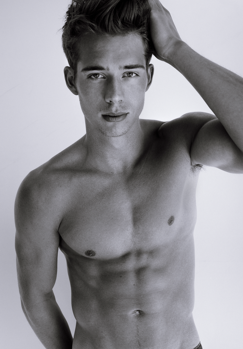 Beauty and Body of Male : Leif Erik at DT Model Management
