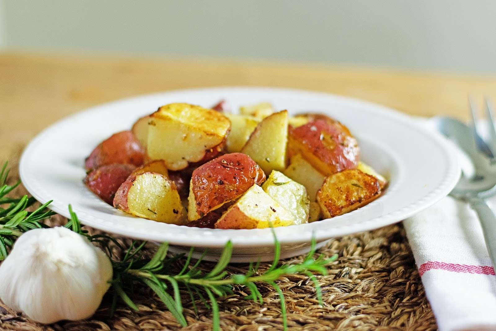Rosemary & Garlic Roasted Potatoes The Kitchen Wife