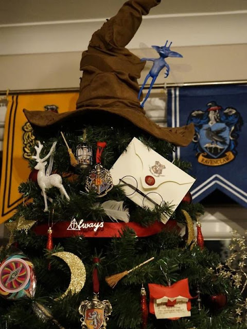 Inspirasi Pohon Natal Unik Ini Bikin Kamu Baper Jadi Pengen Buat Sendiri di Rumah! Inspirasi Pohon Natal Unik Ini Bikin Kamu Baper Jadi Pengen Buat Sendiri di Rumah!