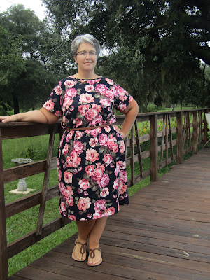 Rose Print Jacquard Knit Dress www.sewplus.blogspot.com