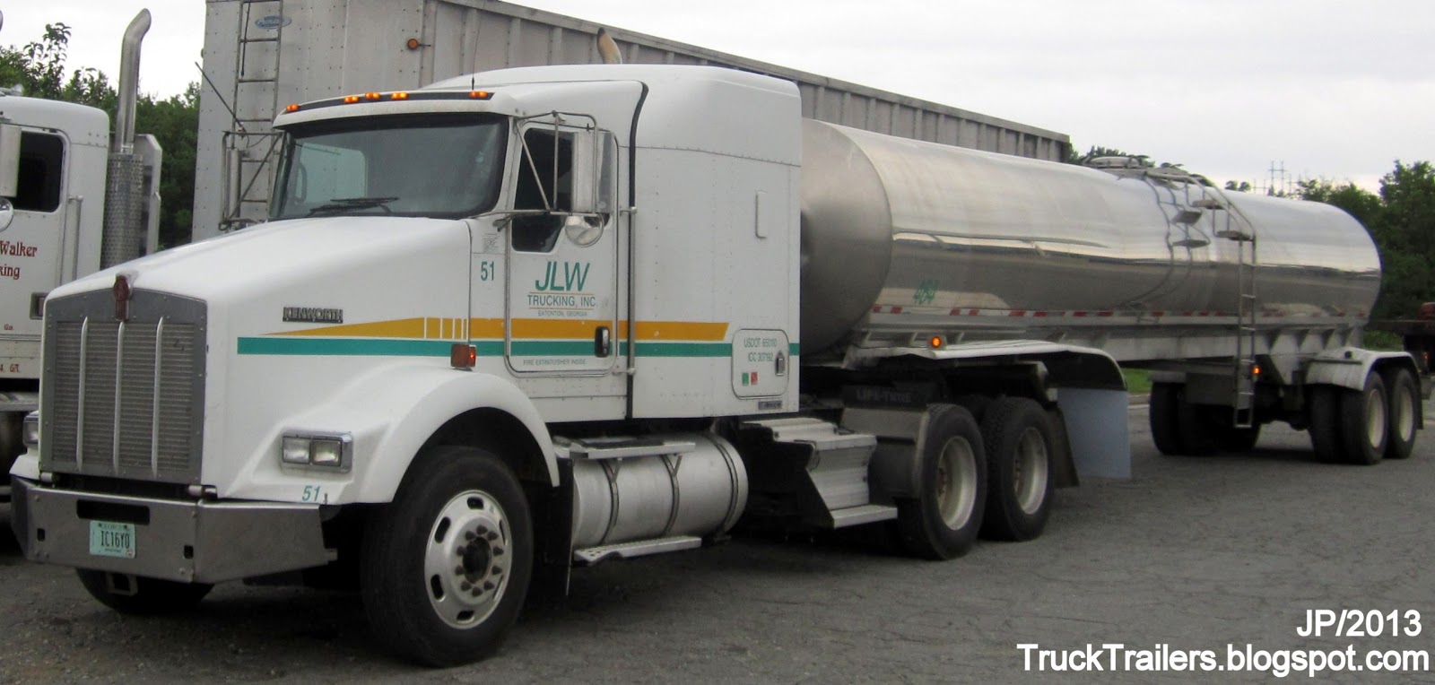 TRUCK TRAILER Transport Express Freight Logistic Diesel Mack Peterbilt