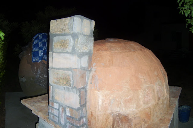 MundoCharly: Construccion de un Horno de Leña - Capitulo Undecimo: "La