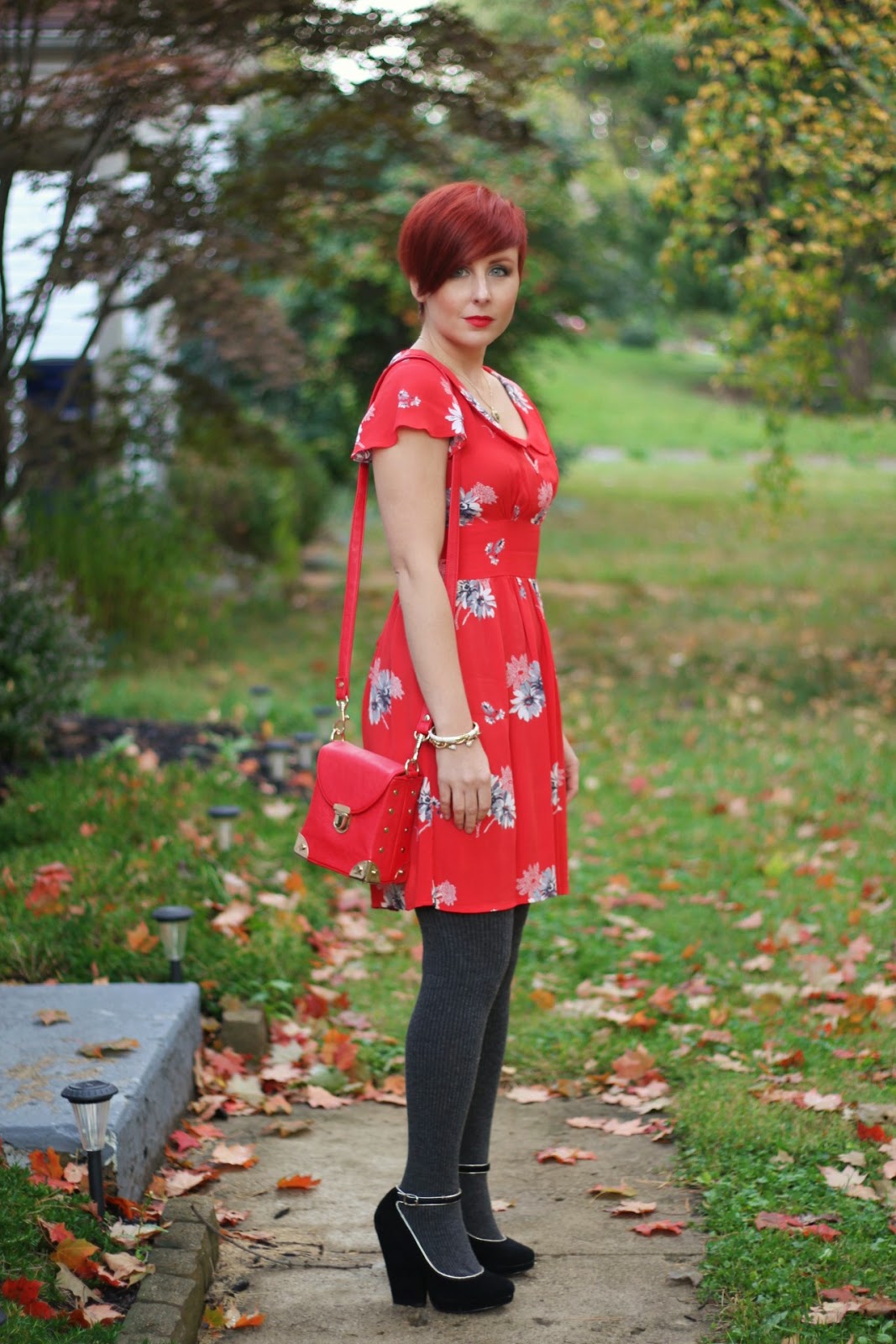 Thrift and Shout: Cute Outfit of the Day: Can Redheads Wear Red?