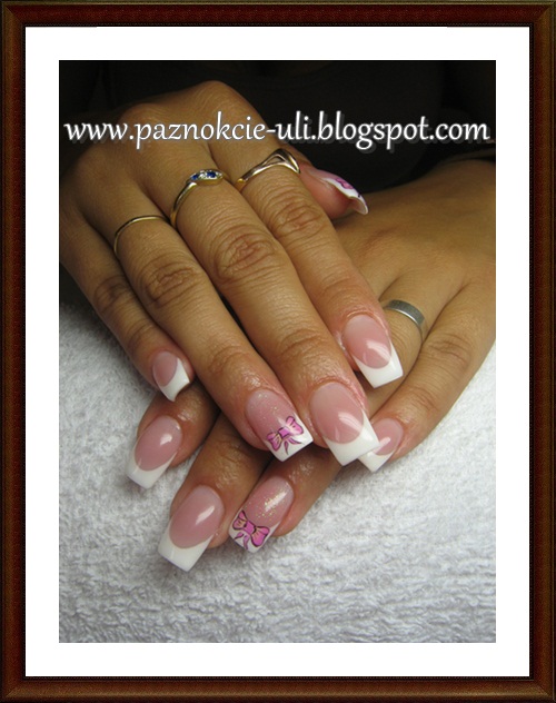 Paznokcie Łódź: Frencz z kokardkami