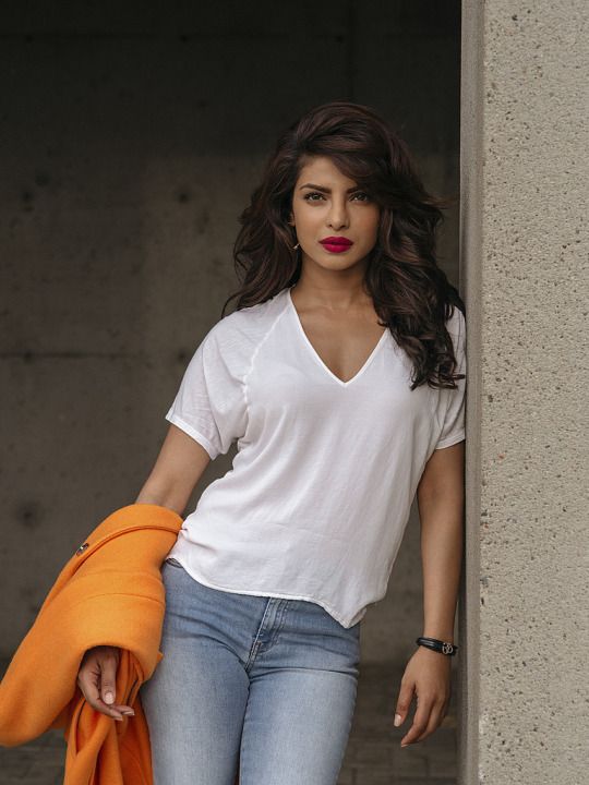 Priyanka Chopra  Hot Babe In Denims - Bollywood Reporter-1314