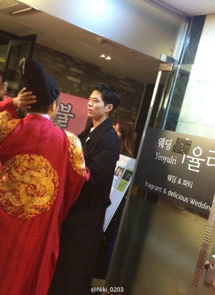 박보검 어제 코앞에서 보는것 같은 종방연 사진 | 인스티즈