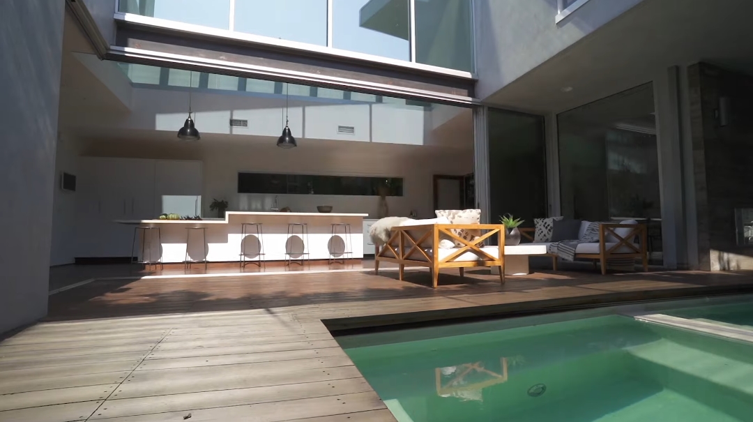 41 Interior Design Photos vs. 720 Indiana Ave, Venice, CA Luxury Home Tour