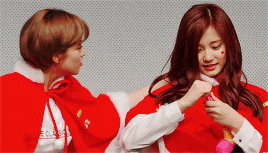 같이 놀면 애기가 되는 정연이와 쯔위 | 인스티즈