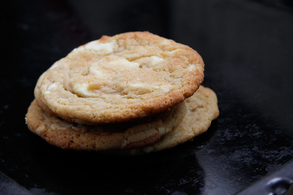 Krebsen und Aluette: Miso Cookies mit weißer Schokolade